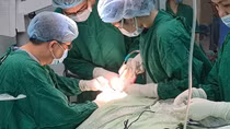 Lần đầu tiên triển khai mổ bệnh lý “xốp xơ tai” tại Bệnh viện 30/4