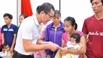 Xuân ấm áp, Tết yêu thương đến với những bệnh Nhi nghèo TP Hồ Chí Minh