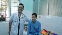 80 giờ lọc máu liên tục cứu sống một tân binh bị viêm não mô cầu