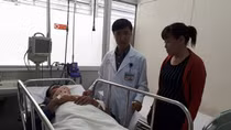 Chăm sóc tích cực cho 2 chiến sĩ phòng cháy bị thương