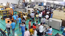 Cử nhân sẽ chỉ được nhận lương như lao động phổ thông