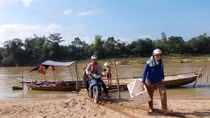 Mong mỏi một cây cầu qua sông Vu Gia