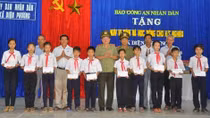 Hỗ trợ các gia đình chính sách vượt khó khăn