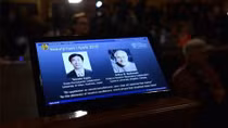 Nobel Vật lý 2015 dành cho 2 nhà khoa học Nhật Bản và Canada