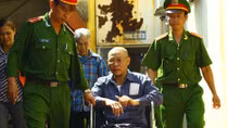 Tạm hoãn phiên tòa xét xử vụ mua bán trái phép chất ma túy