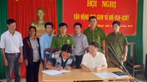 Đẩy mạnh tuyên truyền thu gom vũ khí, vật liệu nổ