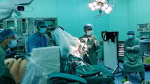 “Đặt điện cực não sâu” cơ hội cho bệnh nhân Parkinson 