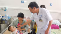Nhiều trẻ nhỏ bị bỏng do “bình siêu tốc”