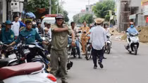 Đâm chết hàng xóm vì mâu thuẫn bóng mát bán rau