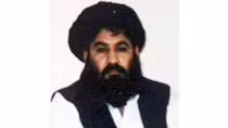 Trùm khủng bố Taliban Mullah Mansour bị thương trong vụ nổ súng