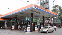 Bất hợp lý trong cách tính giá xăng dầu vì chênh lệch thuế