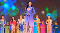"Cố đấm ăn xôi"... với hoa hậu