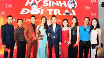 Dàn sao ‘Hy sinh đời trai’ đổ bộ ra Hà Nội