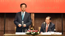 Thủ tướng Nguyễn Tấn Dũng tới Singapore