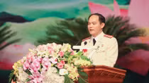 Đại úy Sằn A Phật – Thông thạo 4 thứ tiếng để hiểu dân và giúp dân nhiều hơn