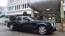 Tặng siêu xe Rolls Royce Phantom trị giá 39 tỷ ủng hộ đồng bào vùng lũ 