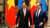 Thủ tướng Medvedev ấn tượng trước những thành quả của Việt Nam