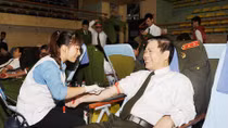 Sôi động Ngày hội hiến máu và Liên hoan dân vũ trong tuổi trẻ CAND
