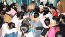 Giải cứu hai sơn nữ đang bị lừa bán qua biên giới