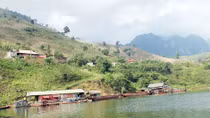 Mưu sinh trên dòng Đà Giang