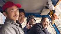 (LẠ) Cho phép đàn ông qua đêm với nhiều cô gái không cần cưới