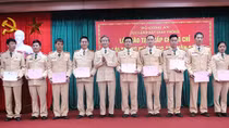 Bế giảng lớp đào tạo, cấp chứng chỉ lái xuồng máy Công an nhân dân