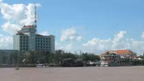 Mặn đã bủa vây gần bến Ninh Kiều trên đất Tây Đô