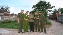 Khơi dậy và phát huy sức mạnh to lớn của nhân dân trong sự nghiệp xây dựng và bảo vệ Tổ quốc