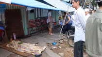 Người bán vé số ngã qụy tử vong tại quán nước vỉa hè
