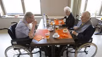 Bí quyết giúp anh em song sinh thọ nhất thế giới