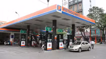 Xăng giảm giá 768 đồng/lít từ 15h chiều nay