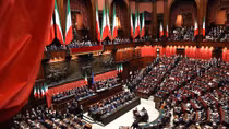 Các nghị sĩ Hạ viện Italia mắc nợ 20.000 euro tiền... uống cà phê