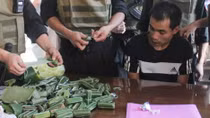 "Trộn" ma túy đá vào nem chua vẫn không thoát