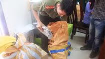 Bắt 4 đối tượng, thu gần 400 kg thuốc nổ và hàng ngàn kíp nổ