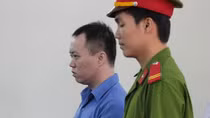 Nhân viên kế toán chiếm đoạt hơn 24 tỷ đồng cá độ bóng đá