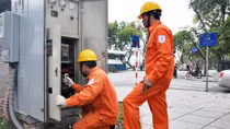 Báo lỗ 16 ngàn tỷ, đòi tăng giá điện, EVN chưa quan tâm lợi ích của người tiêu dùng 