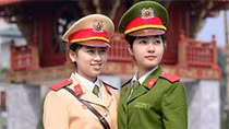 Trách nhiệm và chế độ đối với cơ quan, tổ chức, cá nhân tham gia, phối hợp, cộng tác, giúp đỡ Công an nhân dân