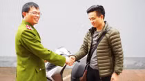 Trao trả 40 xe máy cho người bị hại