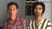 Mẹ thiếu nợ, con bị đâm tử vong