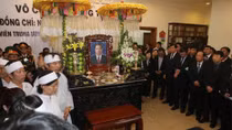 Hàng nghìn người dân tham gia lễ truy điệu ông Nguyễn Bá Thanh