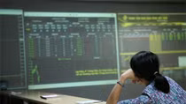Chứng khoán Trung Quốc lại ‘sập sàn’, kéo đỏ VN-Index