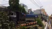 Xe ben tông liên hoàn trên quốc lộ 51