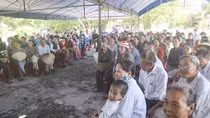 Hàng trăm người dân khốn đốn do ô nhiễm môi trường