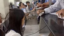Tạm đình chỉ nhân viên bệnh viện xem phim trong giờ làm việc