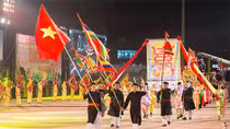 Đêm hội sắc màu Carnaval Hạ Long 2016