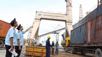 Giảm một nửa thời gian thông quan hàng hóa để tăng thu
