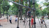 Loay hoay tìm sân chơi cho trẻ ngày hè