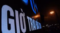 Người Hà Nội hưởng ứng Giờ Trái đất 2016
