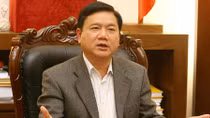 Gần dân nên như thế nào?
