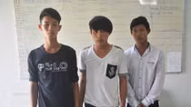 Xin tiền không được, đập xe cứu thương cho “bõ ghét”